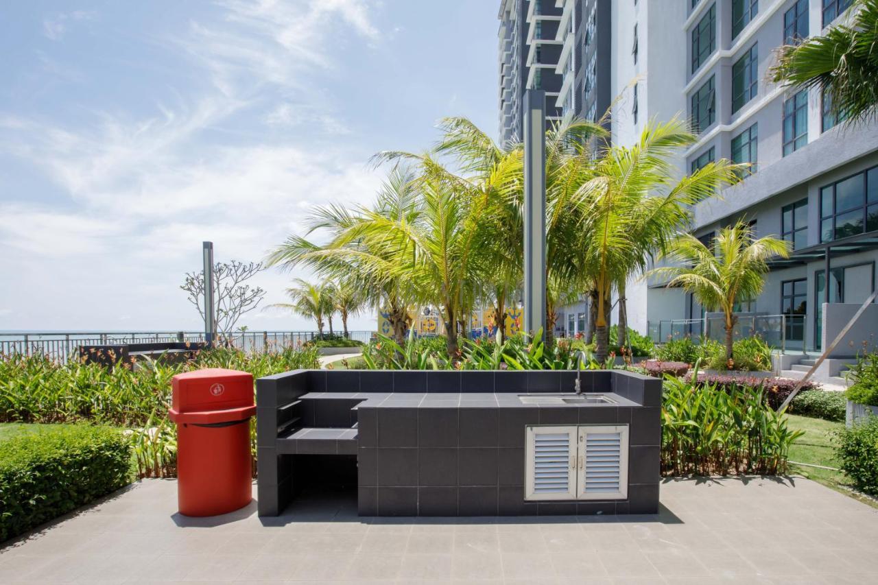Aisi3 Studio Seaview At Tanjung Lumpur Куантан Екстериор снимка